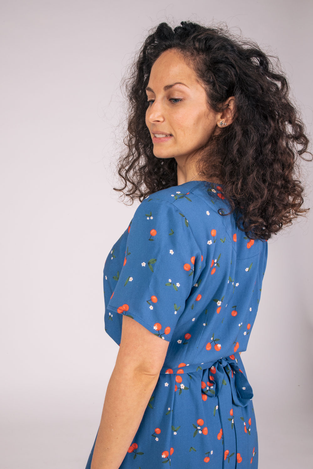 Robe Portefeuille Zuras Ecovero imprimé cerise - dos