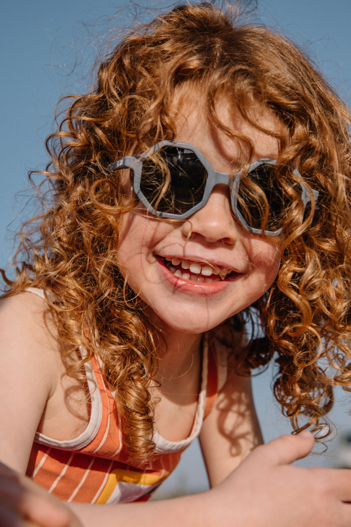 Lunettes de soleil YEYE enfants Gris Bleuté 5