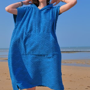 Poncho de Plage “Plume de Paon” en Vagues Japonaises. NEW 2022
