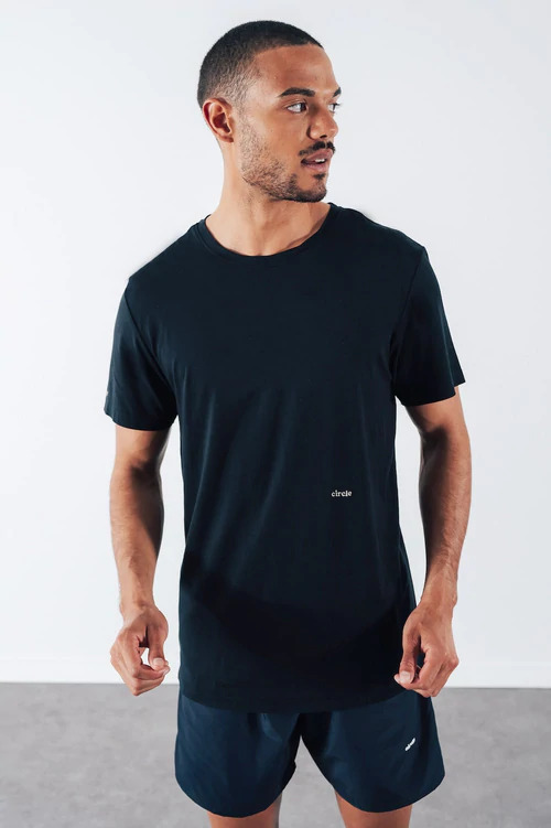 T-shirt noir en lyocell - Manifesto 4