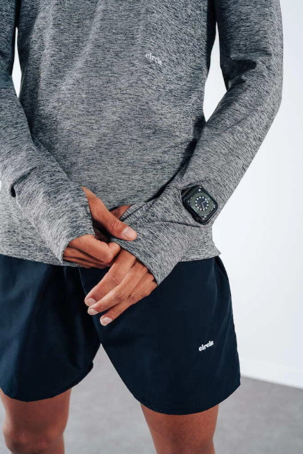 haut à manches longues gris en polyester recyclé motivation circle