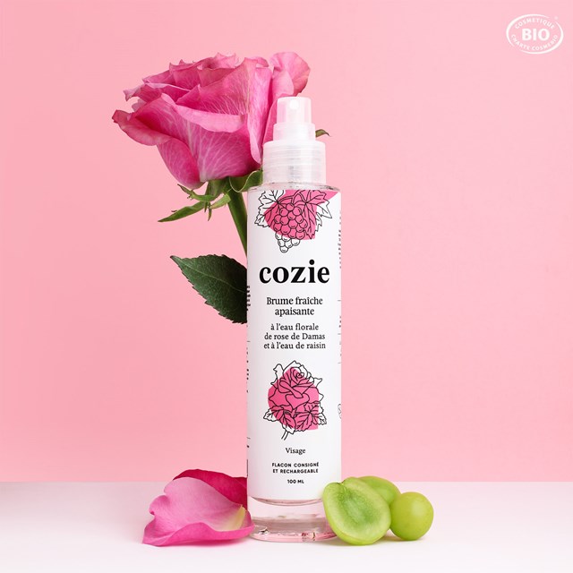 Brume fraîche apaisante à l'eau florale de rose et à l'eau de raisin 2