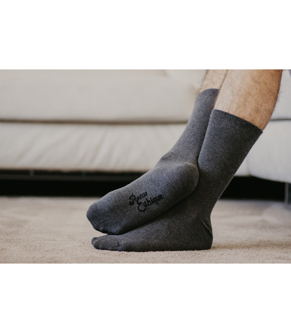 Chaussettes unisexe grises en coton bio 3