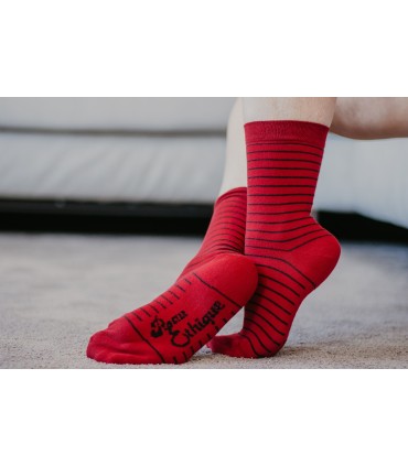 Chaussettes unisexe rouges rayées noires coton bio 3