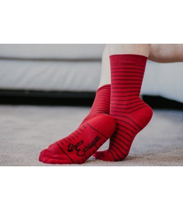 Chaussettes unisexe rouges rayées noires coton bio 3