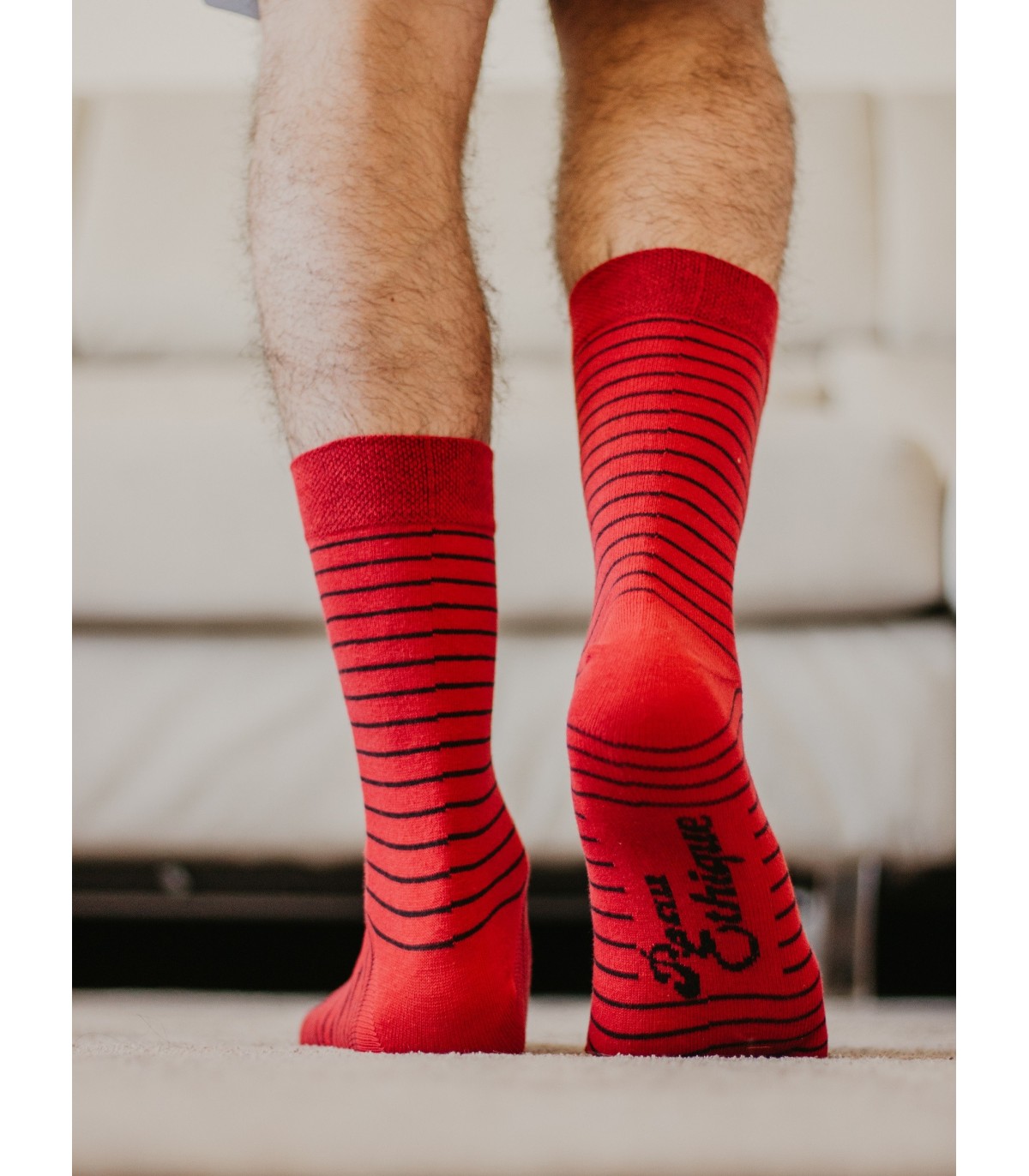 Chaussettes unisexe rouges rayées noires coton bio 5