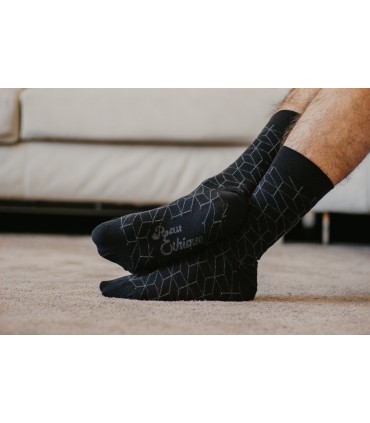 Chaussettes noires unisexe imprimés losanges gris en coton bio 2