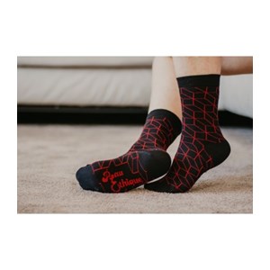 Chaussettes noires unisexe imprimés losanges rouges en coton bio