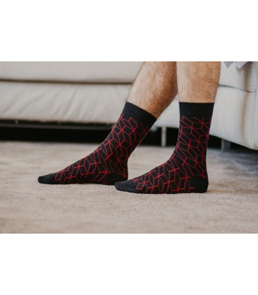 Chaussettes noires unisexe imprimés losanges rouges en coton bio 3