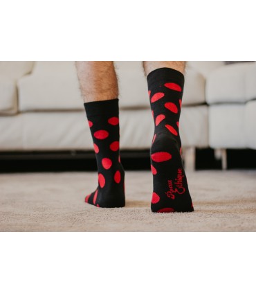 Chaussettes unisexe noires pois rouges en coton bio 4