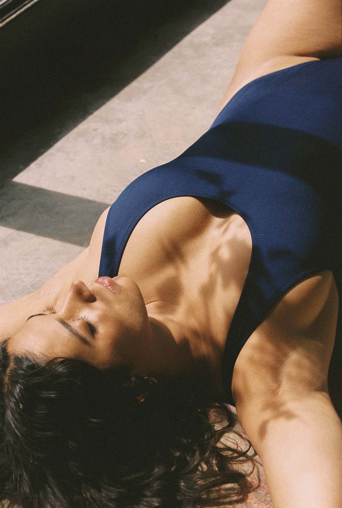 Une pièce Jeanne - Bleu Marine 5