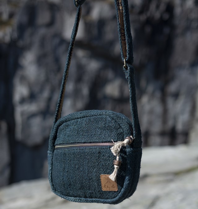 sac à main en chanvre et matières upcyclées