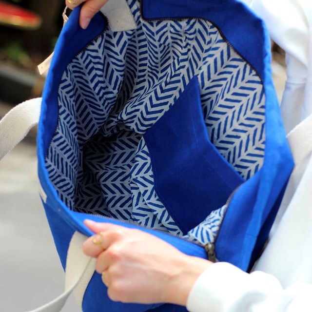 Sac cabas avec bandoulière CESAR, bleu électrique, coton bio 3