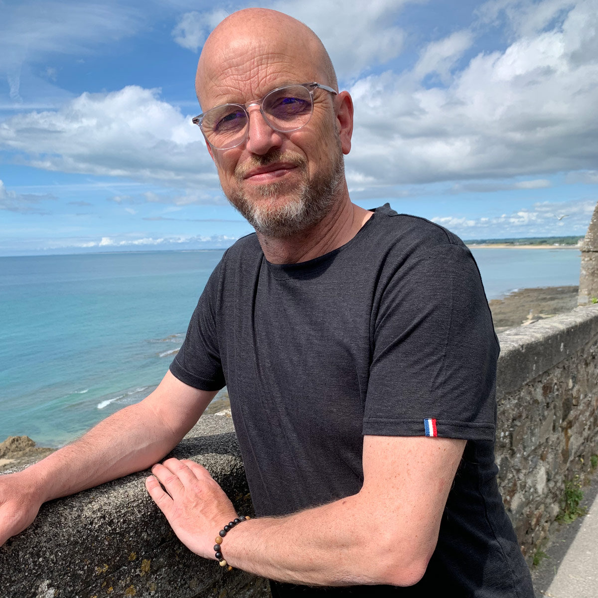 T-shirt en lin bio noir fabriqué en Normandie 2