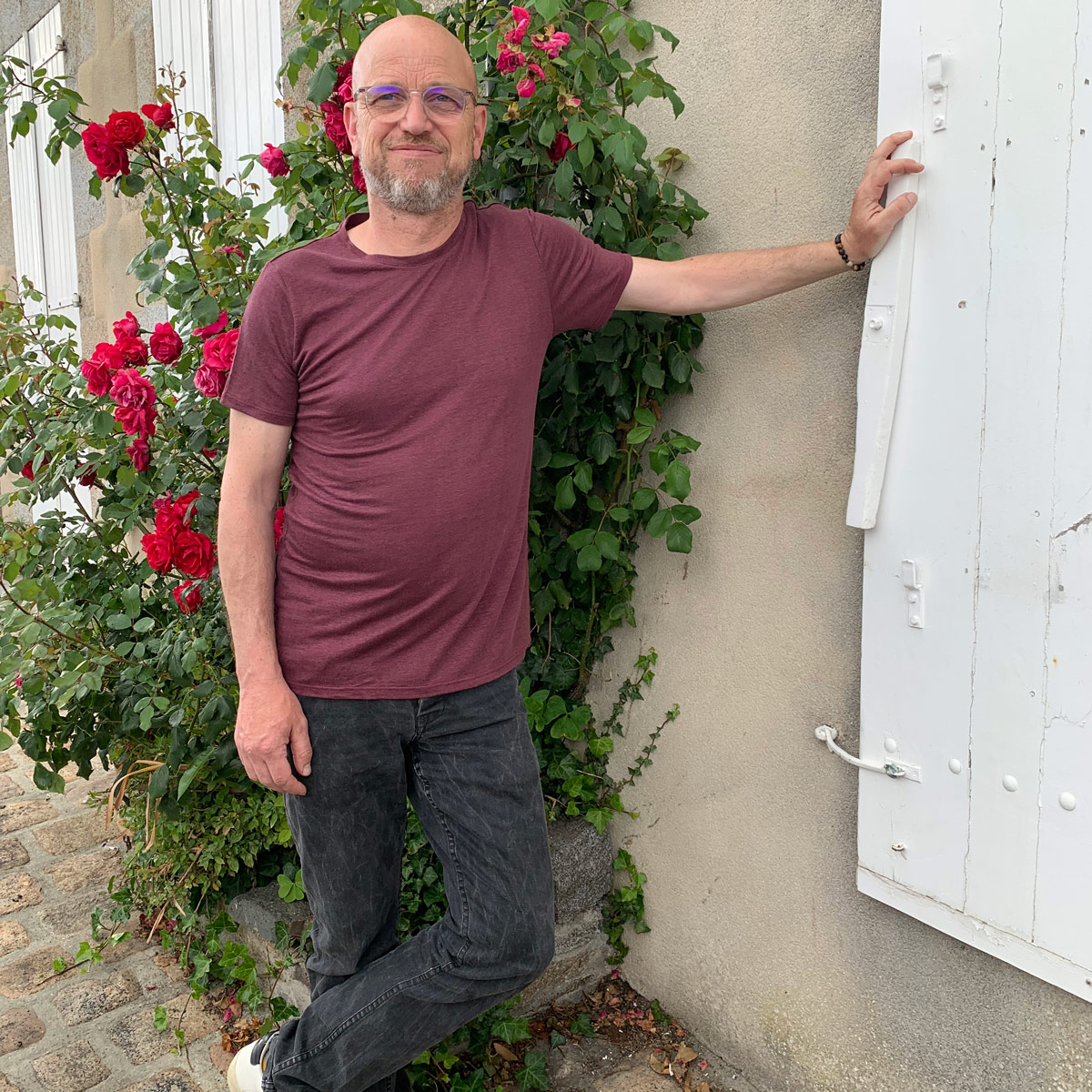 T-shirt en lin bio bordeaux fabriqué en Normandie 2