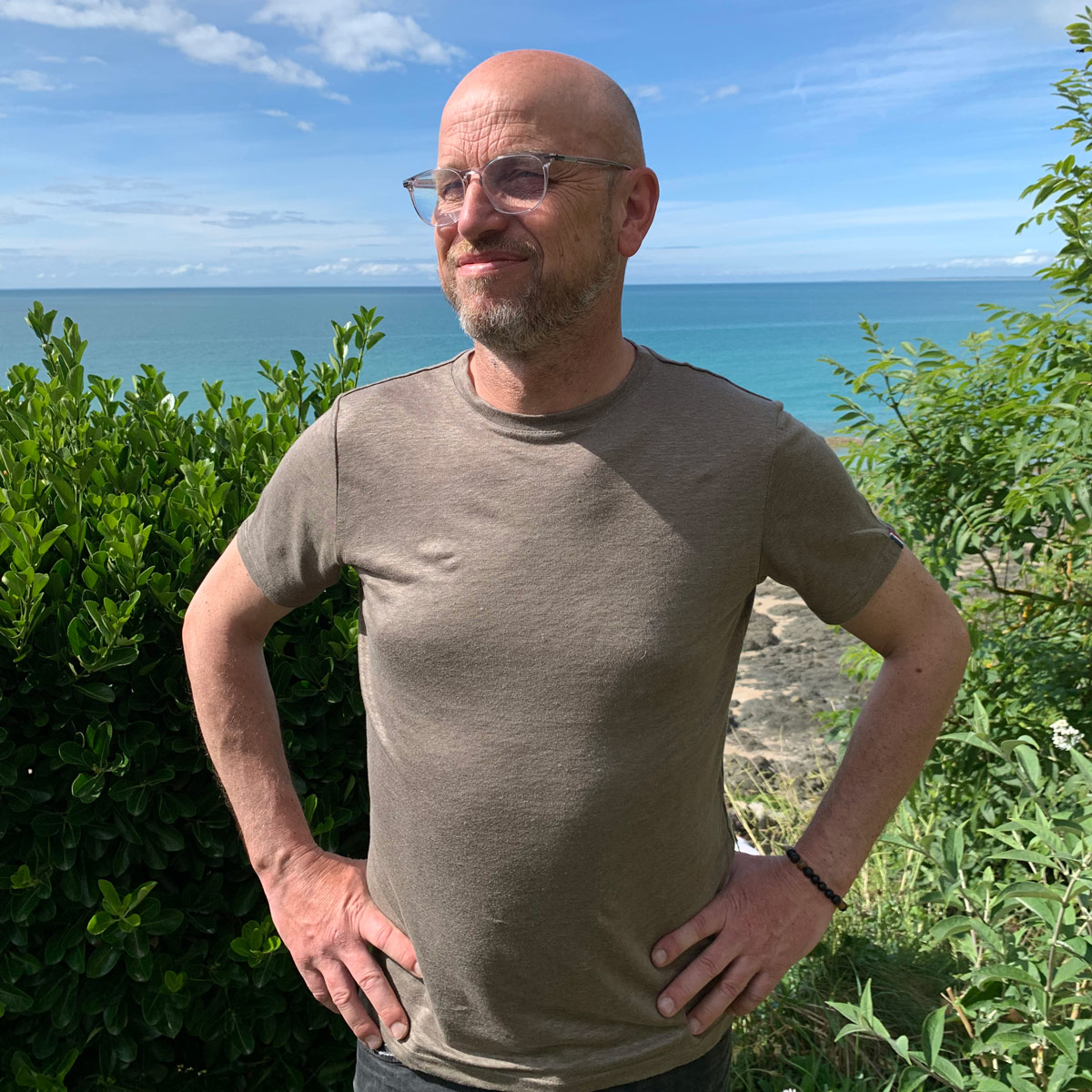 T-shirt en lin bio kaki fabriqué en Normandie 2