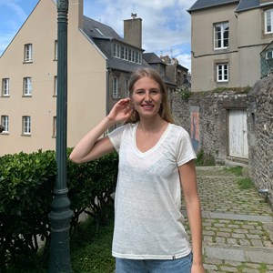 T-shirt en lin bio écru col V femme fabriqué en Normandie