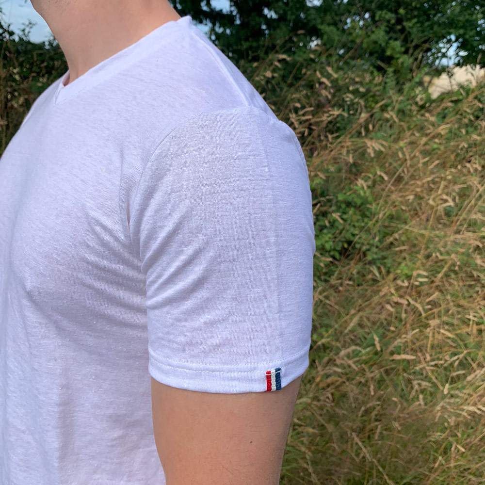 T-shirt en lin bio col V homme fabriqué en Normandie - Blanc ou Bleu marine 5