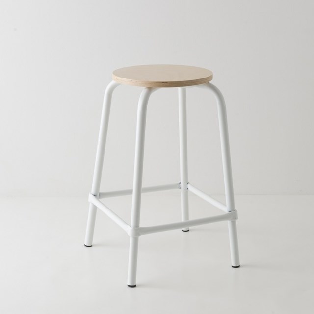 Tabouret en acier et bois blanc fabriqué en France
