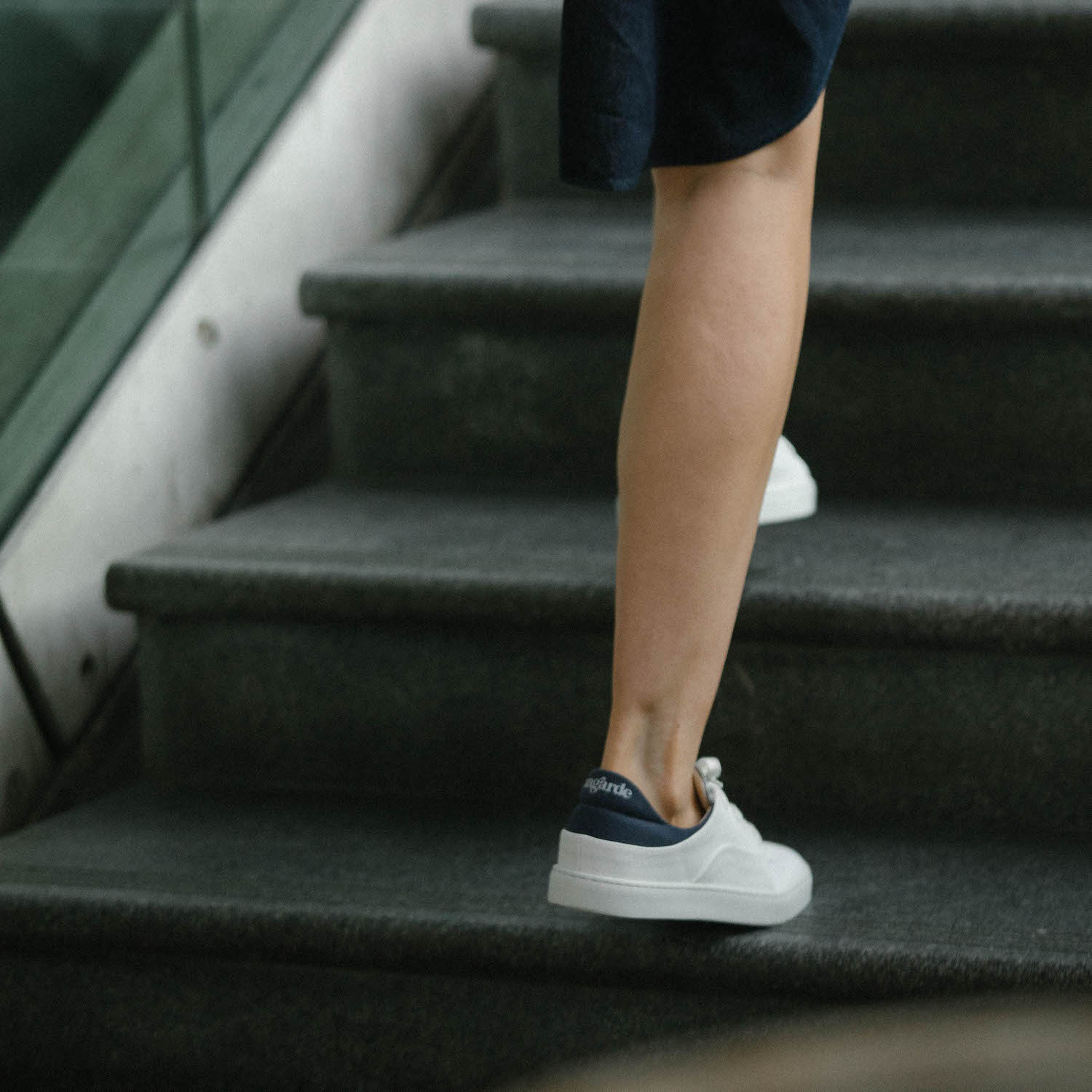 La basket After Surf en "cuir" de raisin, blanc marine 5