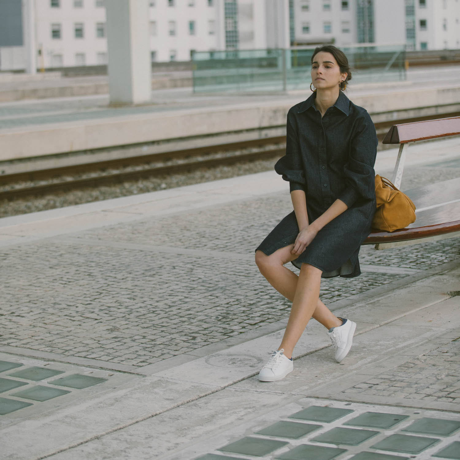 La basket After Surf en "cuir" de raisin, blanc marine 6