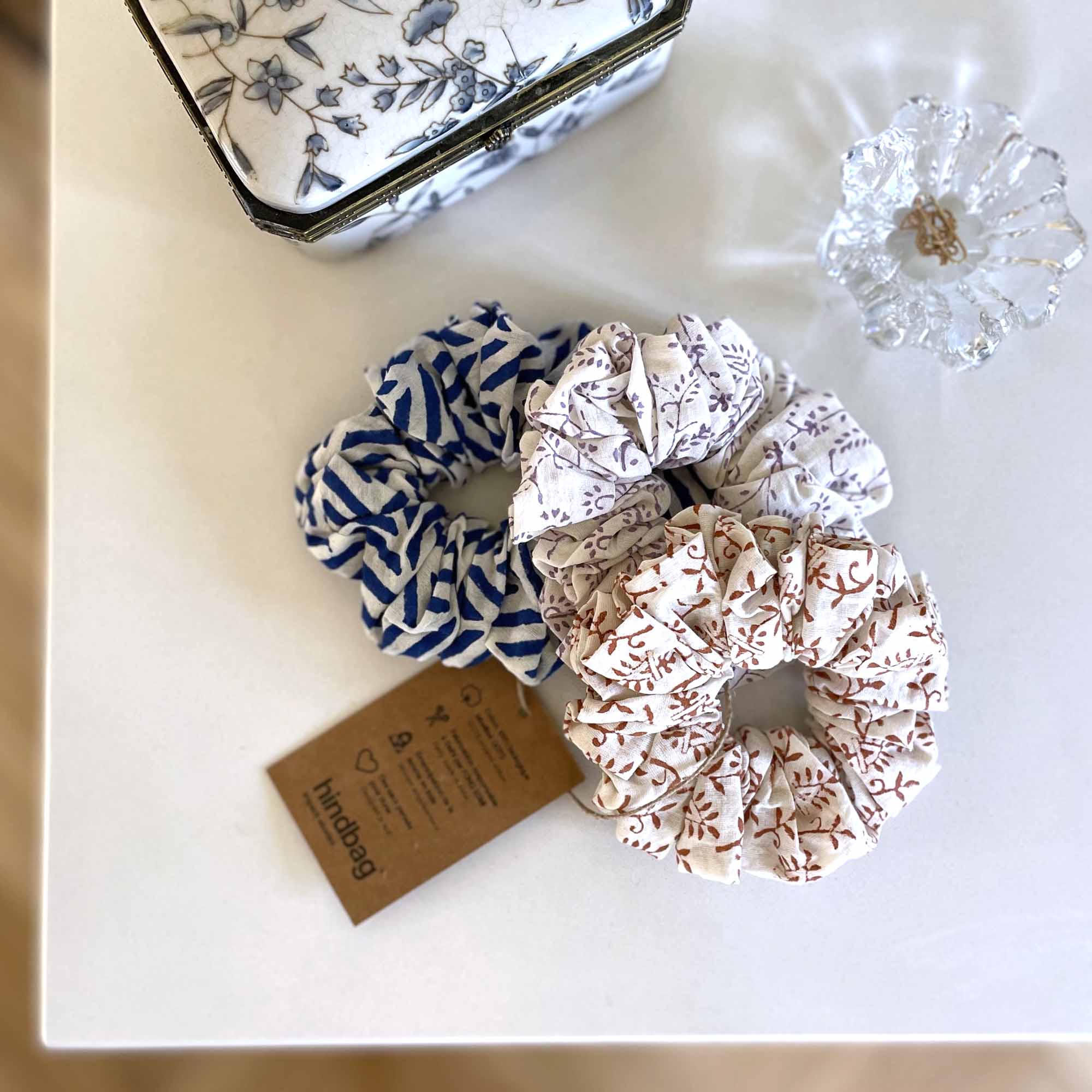 LOT DE 3 CHOUCHOUS 4