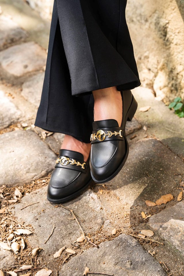 Mocassins noirs recyclés avec talons de 3 cm
