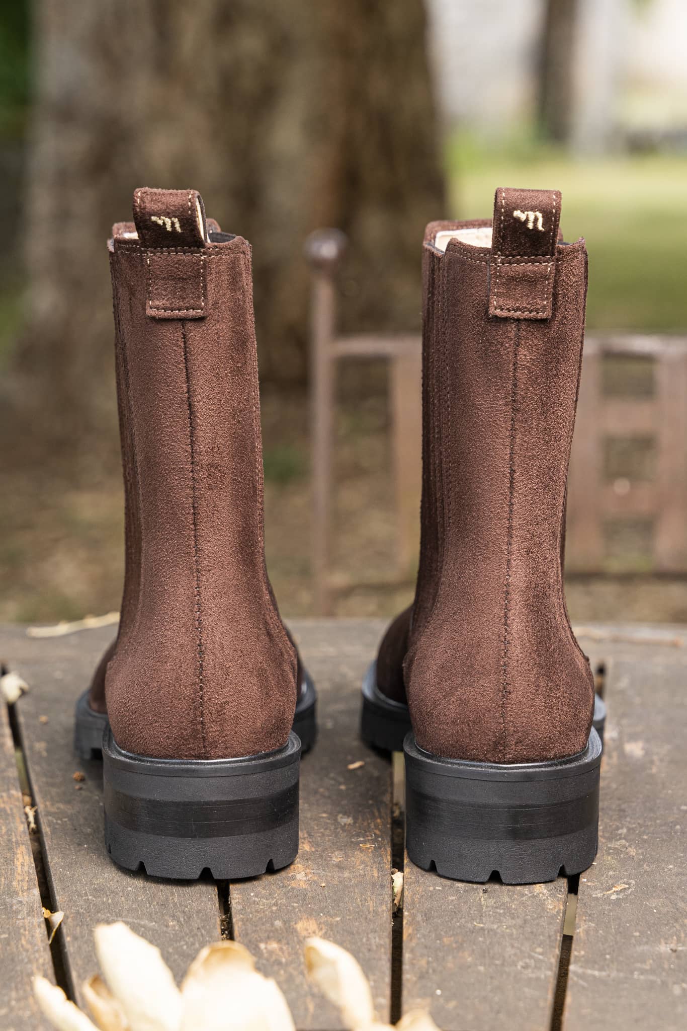 bottines chocolat recyclées avec un talon de 3,5 cm