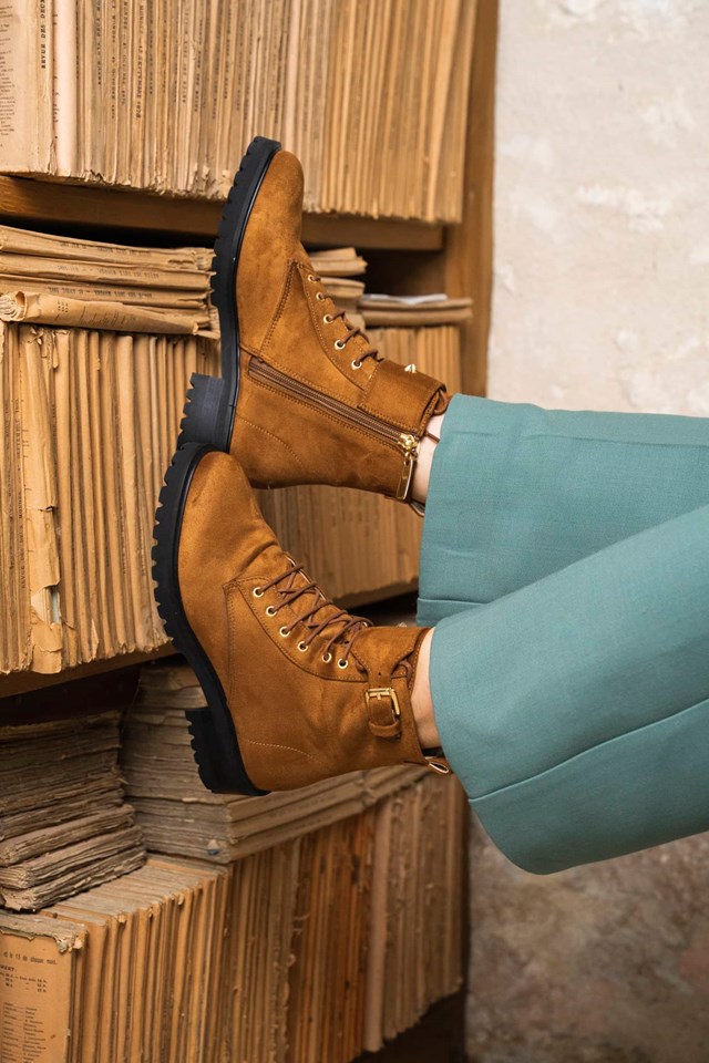 bottines à lacets noisette recyclé avec un talon de 3,5 cm
