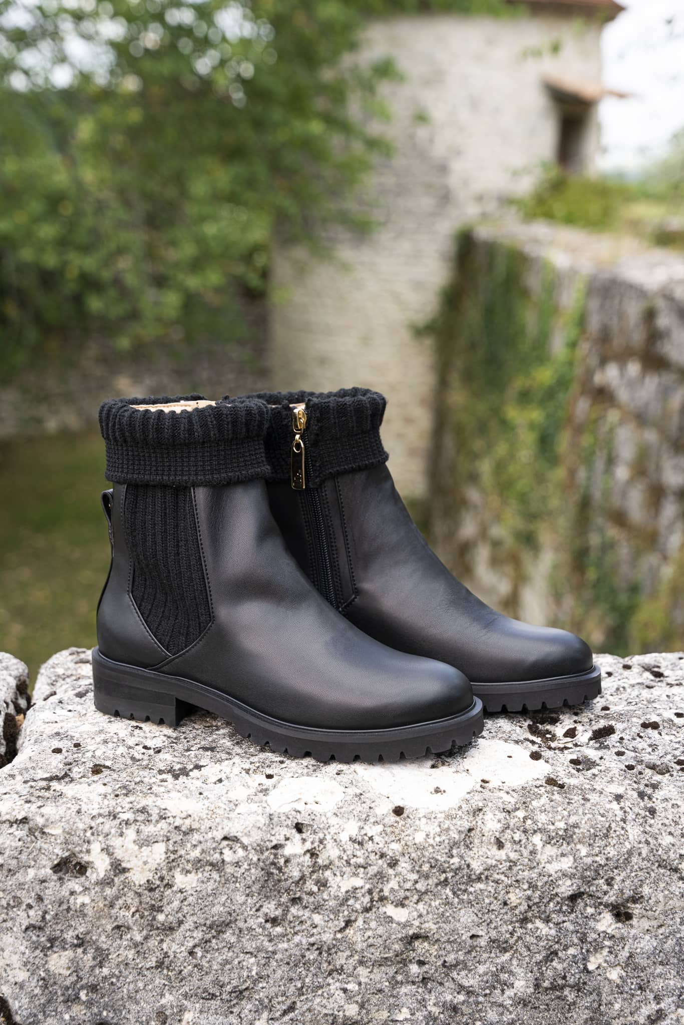 bottines noires vegan avec un talon de 3,5 cm