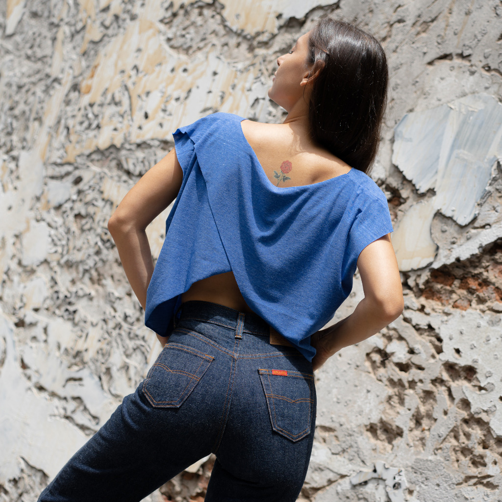 T-shirt Dos nu Warunee 4