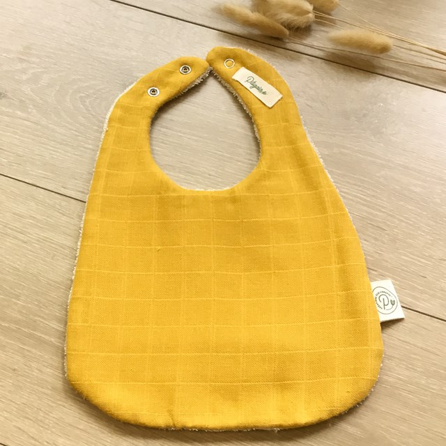 Bavoir en coton bio certifié GOTS Pitigaïa jaune