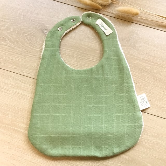 Bavoir en coton bio certifié GOTS Pitigaïa vert