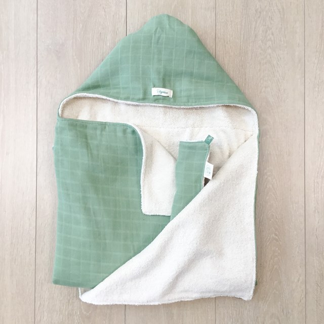 Cape de bain 0-5 ans en coton bio certifiée GOTS Pitigaïa verte