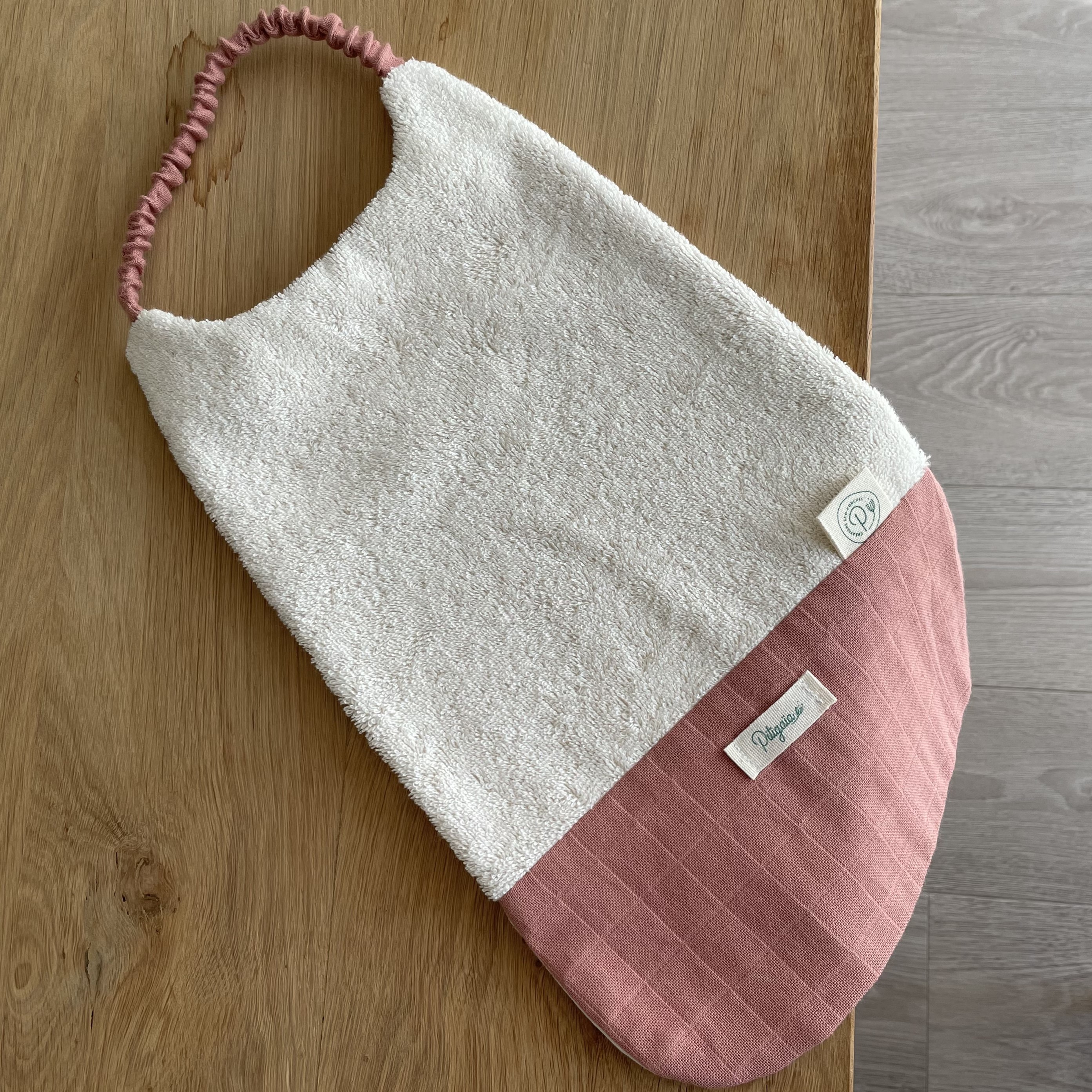 Serviette élastiquée en coton bio certifiée GOTS Pitigaïa terra-cotta