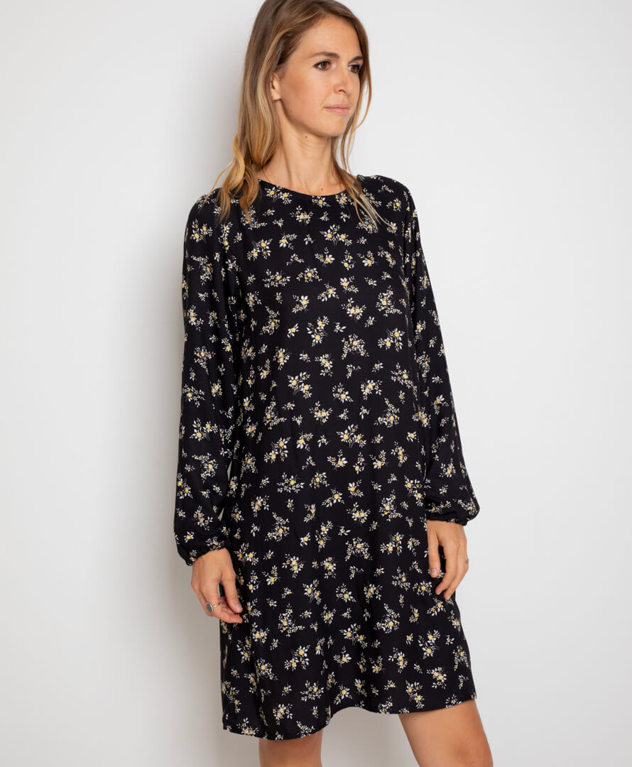 Robe noire à fleurs 100% Viscose EcoVero