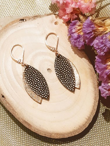 Boucles d'oreilles en cuir MINI-PETALE olive