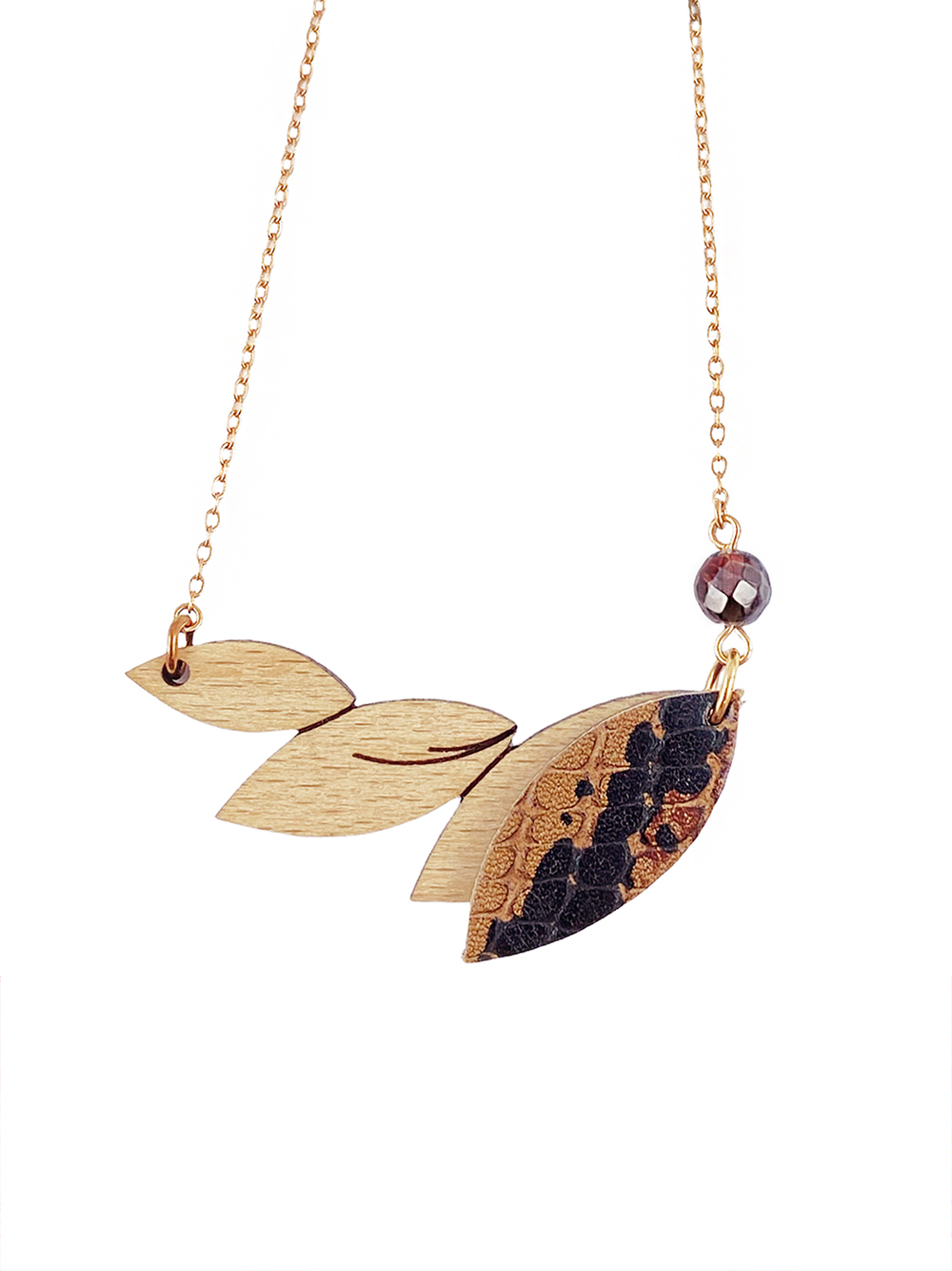 Collier en bois et cuir PLUME Caramel 3
