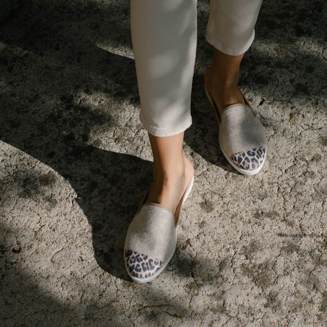 La mule en laine recyclée, beige léopard 5