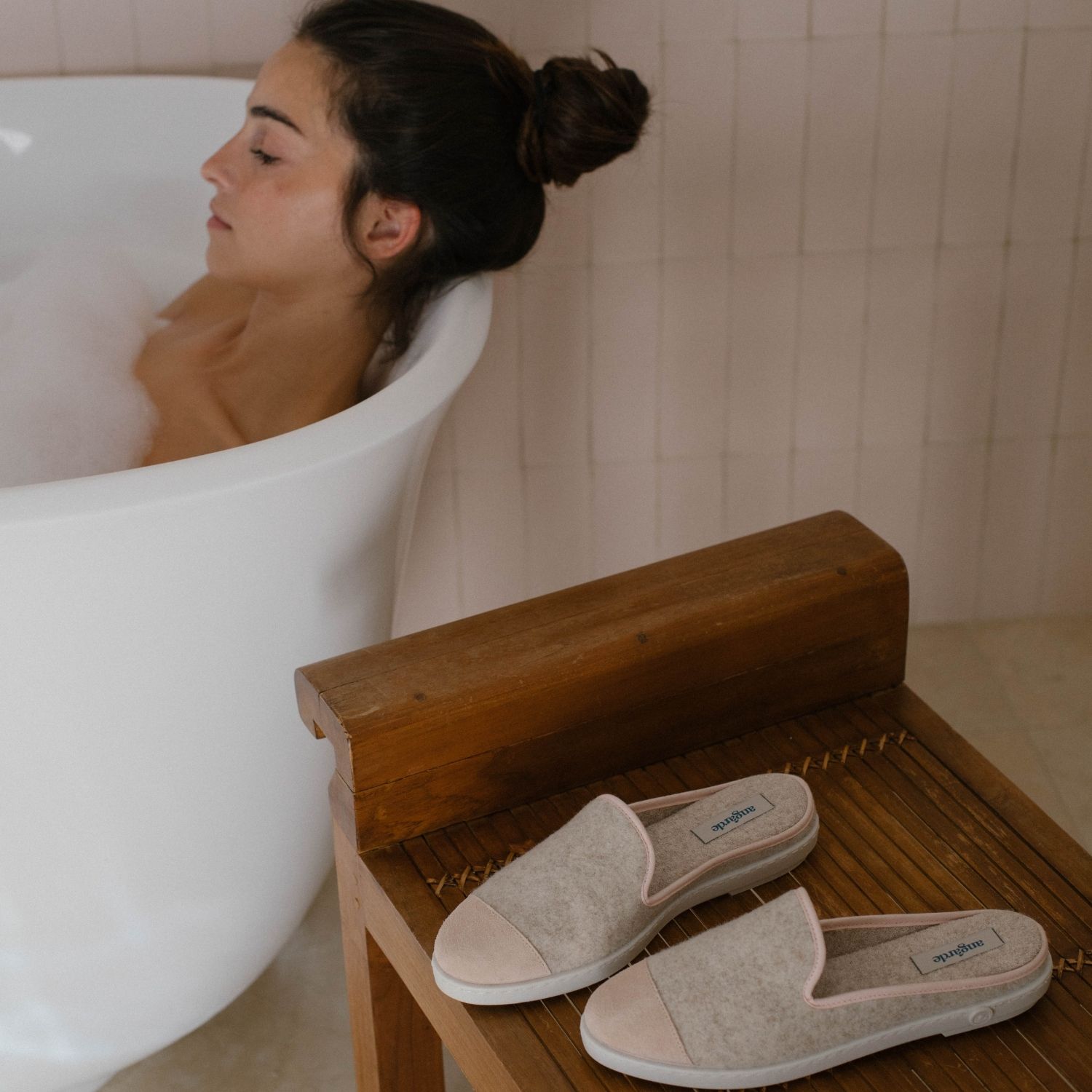 La mule en laine recyclée, beige rose pâle 4