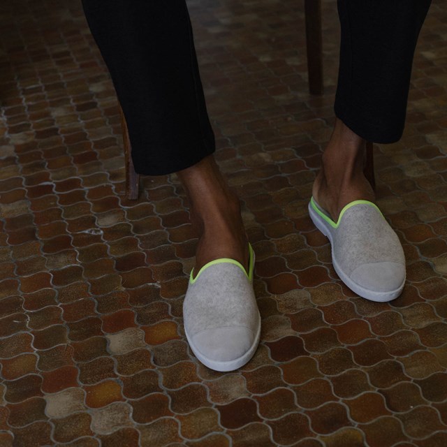 La mule en laine recyclée, beige jaune fluo 4