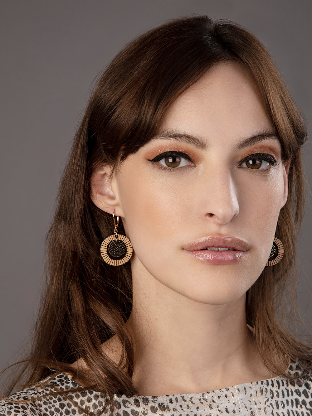 Boucles d'oreilles en bois et cuir BULLE Olive 3