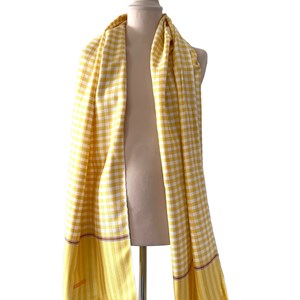 Le Grand Krama Pop Jaune