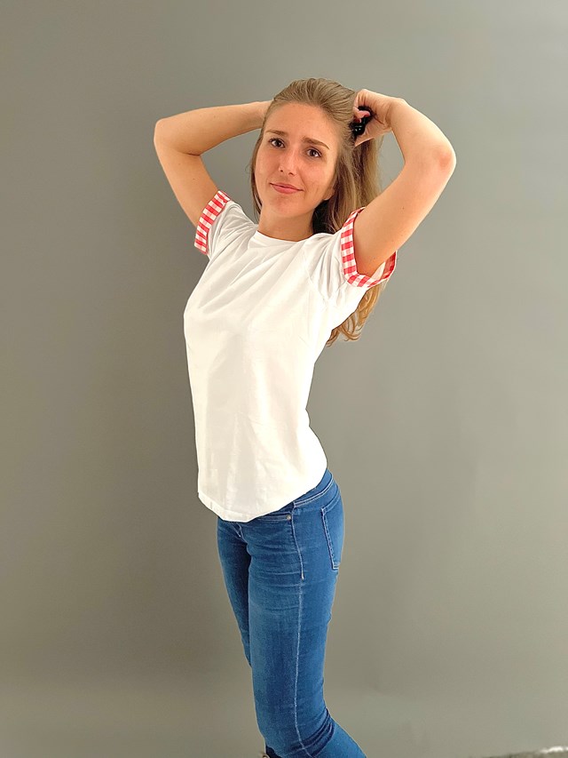 Le T-shirt Krama Rose 3