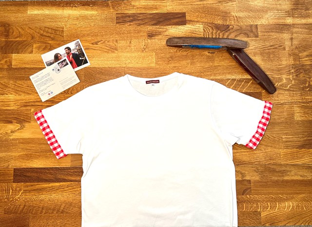 Le T-shirt Krama Rouge 2