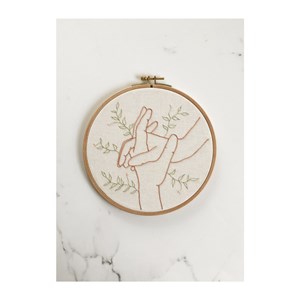 TAMBOUR BRODÉ - MAIN DANS LA MAIN - 20 CM