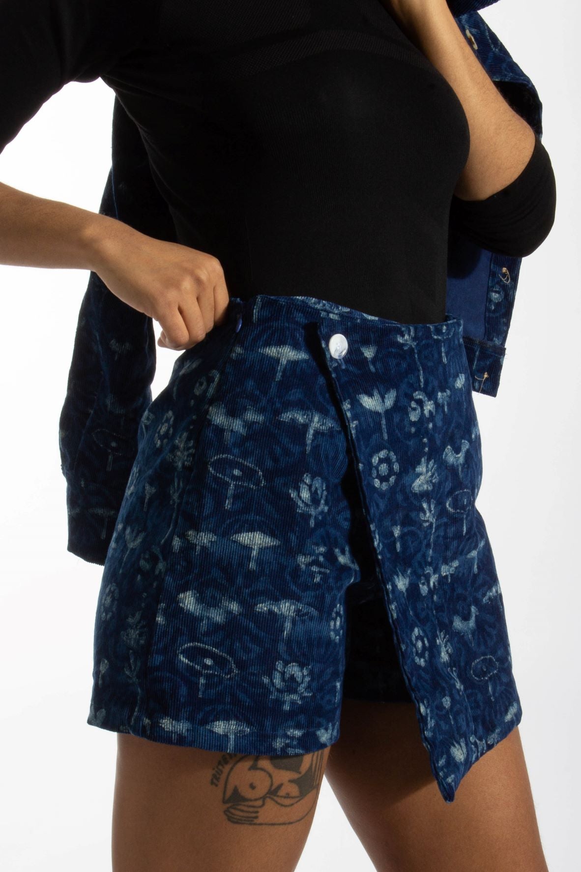 Short jupe femme bleu motif indien