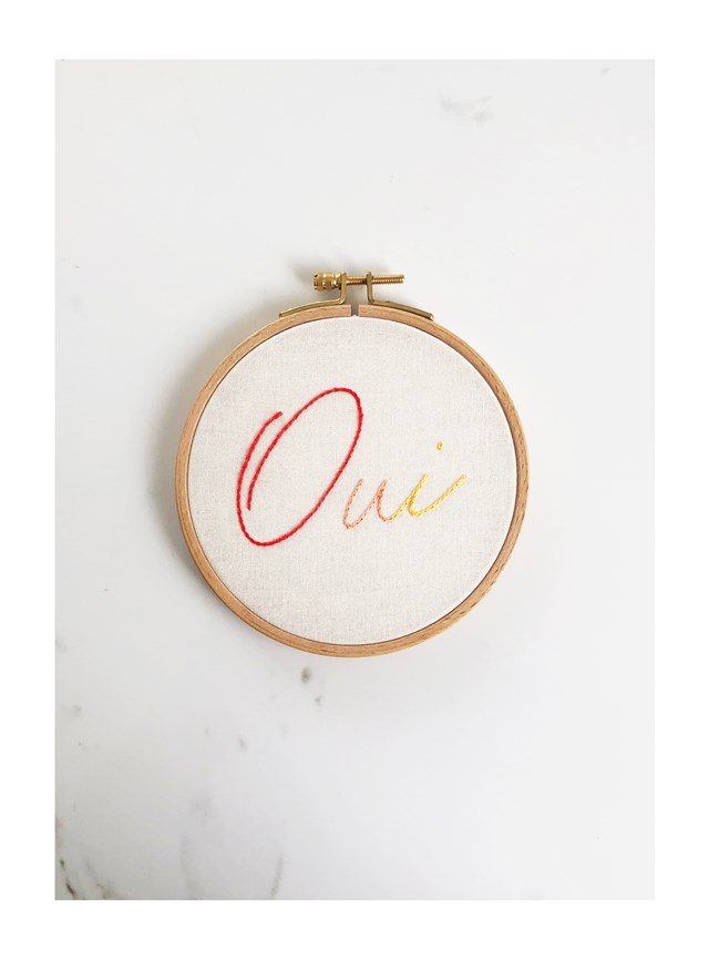 TAMBOUR BRODÉ - OUI - 14 CM 2