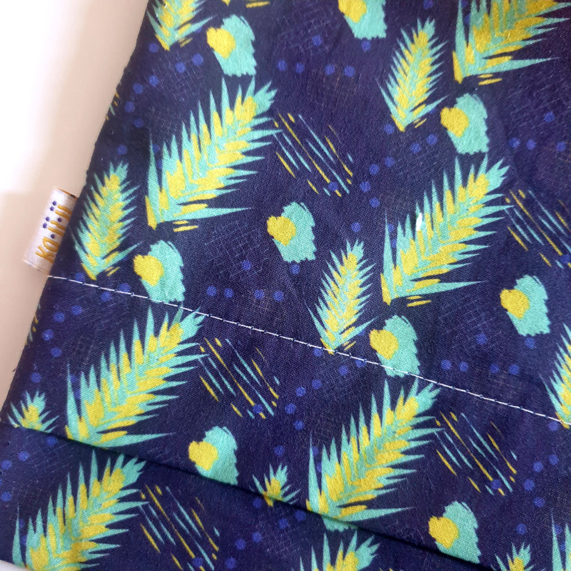 housse de bouillotte sèche aux graines de lin bleu foncé