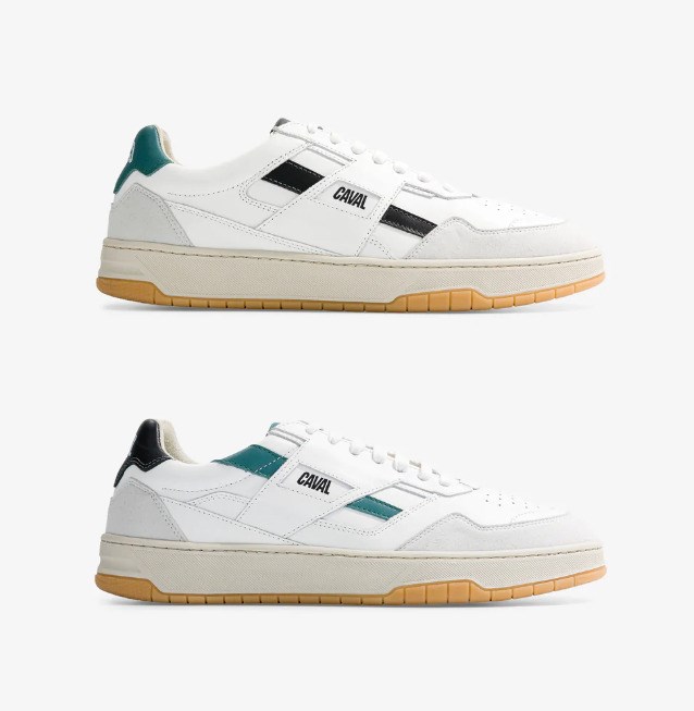 Baskets asymétriques dans les couleurs noirs et vert d'eau, lacets blancs, logo à l'arrière